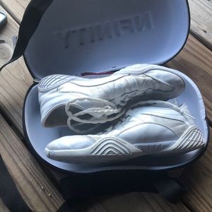 Nfinity cheer shoes white size 8